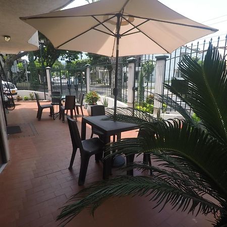 Casa Hotel Flor Del Valle Cali Buitenkant foto