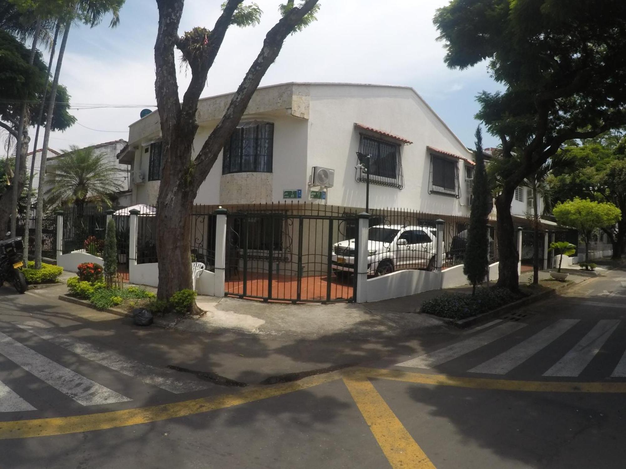 Casa Hotel Flor Del Valle Cali Buitenkant foto